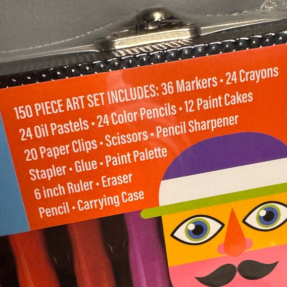 Art Set with Case - 150 pieces! - NEW - Picture 2 of 3
